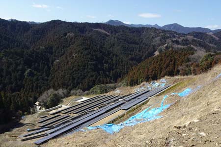 赤ぼっこから吉野梅郷・建設された太陽光パネル