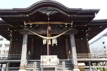 大棚中川杉山神社の拝殿