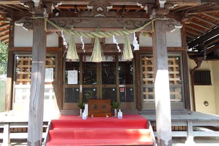 横浜市都筑区・茅ヶ崎杉山神社の拝殿