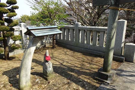 横浜市都筑区・正一位稲荷大明神の境内