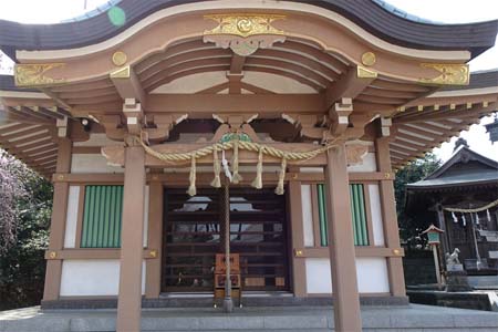 横浜市都筑区・勝田杉山神社の真新しい拝殿