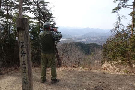 八重山から五感の森・能岳の山頂から中央線の山々