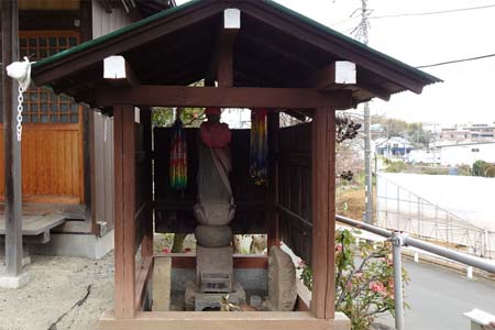 横浜市港北区・北新羽地蔵堂の古いお地蔵さん