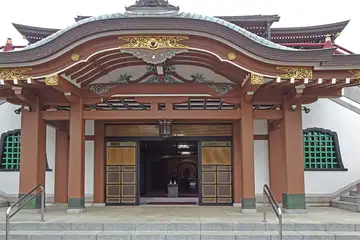 横浜市港北区・光明寺の２階建て本堂
