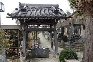横浜市港北区・光明寺の御手水場