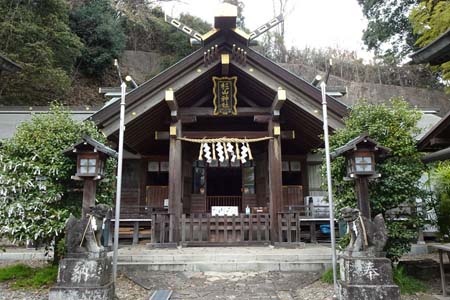 横浜市港北区・新羽杉山神社の拝殿