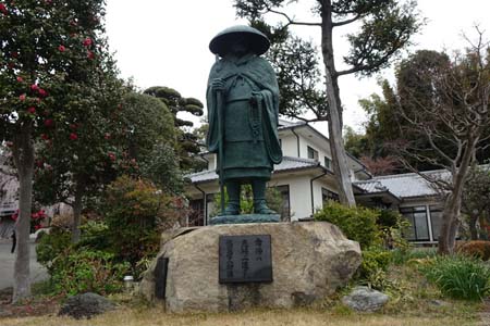 横浜市港北区・善教寺の親鸞聖人像