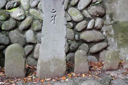 小田原市・居神神社の板碑