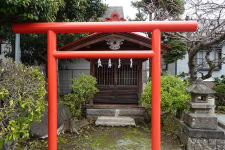 小田原市・山角天神社の稲荷社