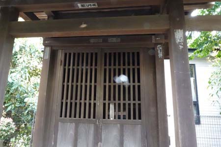 小田原市・山角天神社の祠