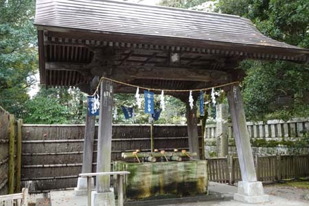 小田原市・報徳二宮神社の御手水場