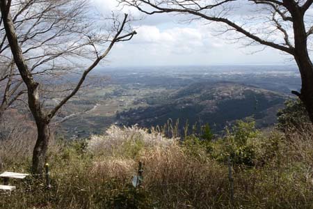 千代田アルプス・霞ケ浦が霞む剣ヶ峰