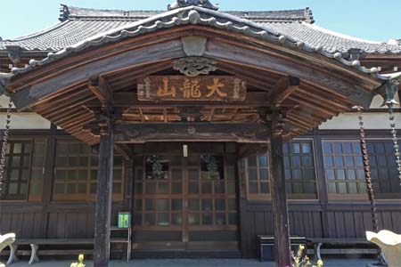 嵐山町・金泉寺の本堂