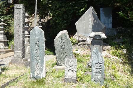 嵐山町・越畑八宮神社の庚申塔