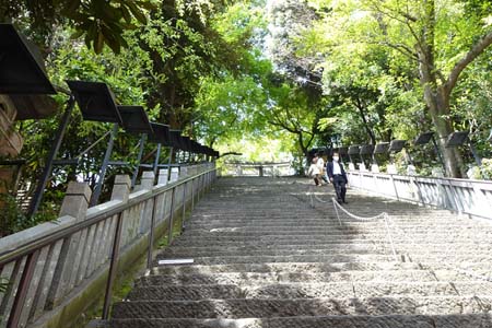 東京都港区・愛宕神社の見上げる急な石段