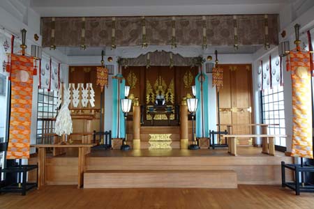 東京都港区・車町稲荷神社の拝殿