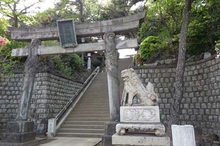 東京都品川区・品川神社の石鳥居