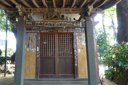 東京都品川区・芳葉岡冨士浅間神社の拝殿