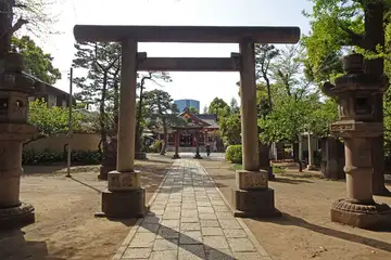 東京都品川区・品川神社の境内