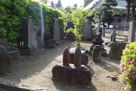 東京都品川区・海晏寺の石仏