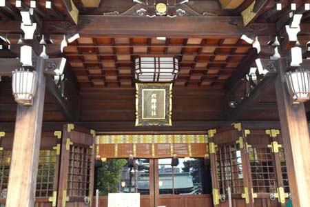 東京都大田区・六郷神社の拝殿