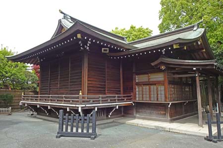 東京都大田区・六郷神社の神楽殿