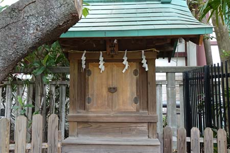 川崎市川崎区・稲毛神社の白山神社
