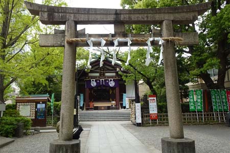川崎市川崎区・稲毛神社の大鳥居