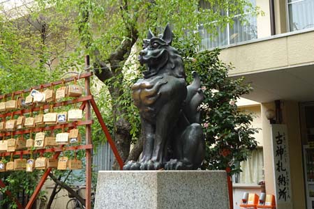 川崎市川崎区・稲毛神社の天地睨みの狛犬