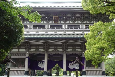 横浜市鶴見区・総持寺の三門