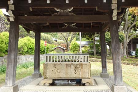 横浜市鶴見区・総持寺の手水舎