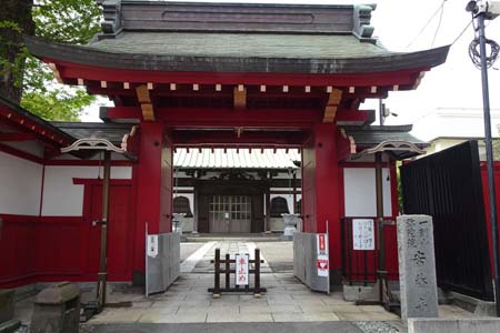 横浜市鶴見区・安養寺の山門