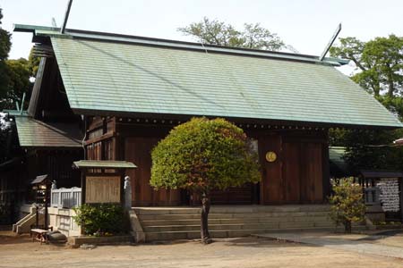 横浜市鶴見区・生麦杉山神社の拝殿