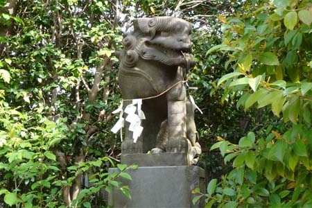 横浜市鶴見区・生麦杉山神社の狛犬