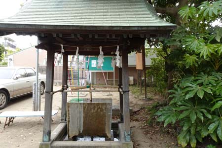 横浜市神奈川区・一之宮神社の御手水場