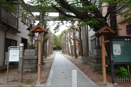 横浜市神奈川区・一之宮神社の一の鳥居
