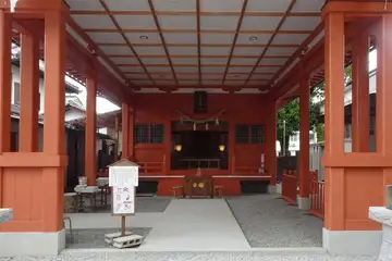 秩父今宮神社の朱塗りの社殿