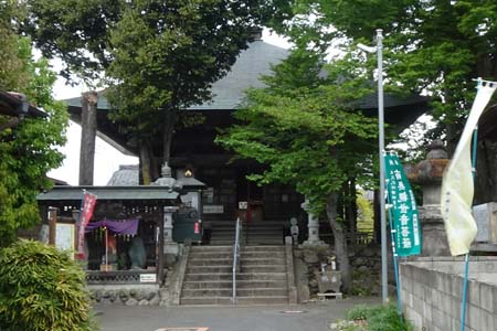 秩父市・定林寺の参道