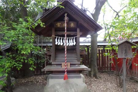 秩父市・秩父神社の家康を祀る東照宮