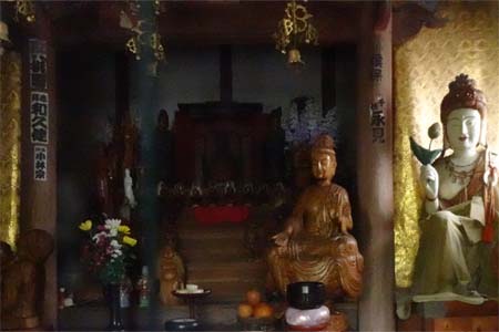 秩父市・野坂寺の呑龍堂の観音様