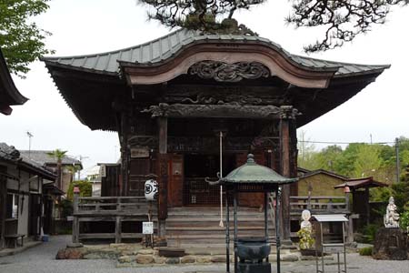 秩父市・神門寺の本堂