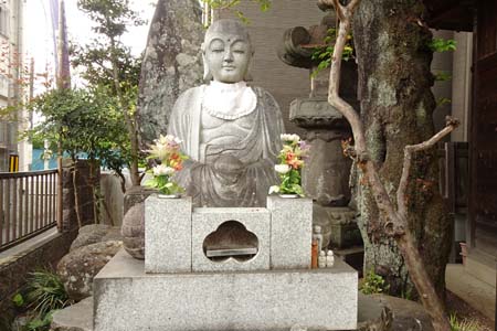 秩父市・神門寺の石仏