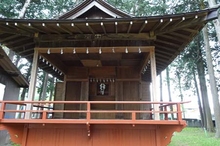 秩父市・愛宕神社の舞殿