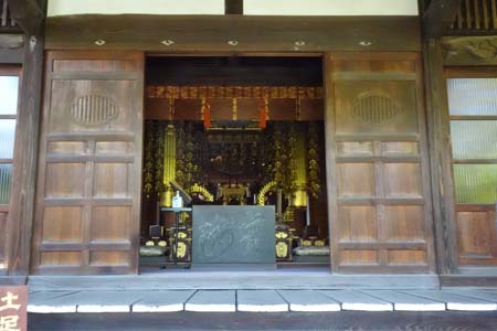 横浜市保土ヶ谷区・樹源寺の本堂