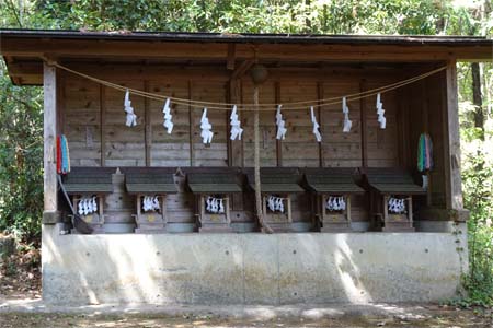 小鹿野町・小鹿神社のたくさんの摂社