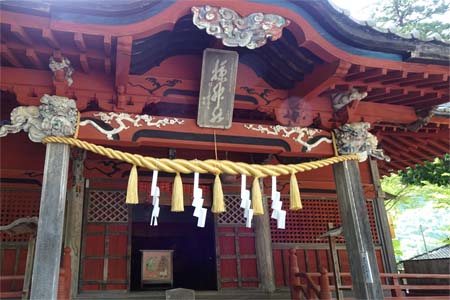 秩父市・吉田椋神社の拝殿