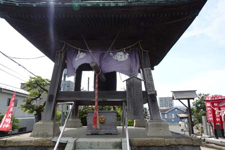 茅ヶ崎市・八王子神社の鐘楼