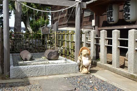 茅ヶ崎市・八王子神社の力石