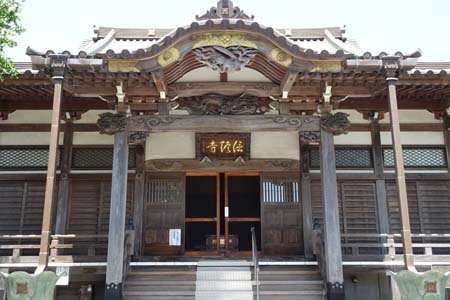 茅ヶ崎市・信隆寺の本堂