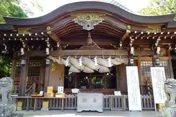 六所神社の拝殿